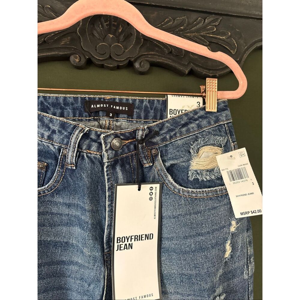 Almost Famous Ripped Boyfriend jeans Size 3 NWT - Picture 3 of 3